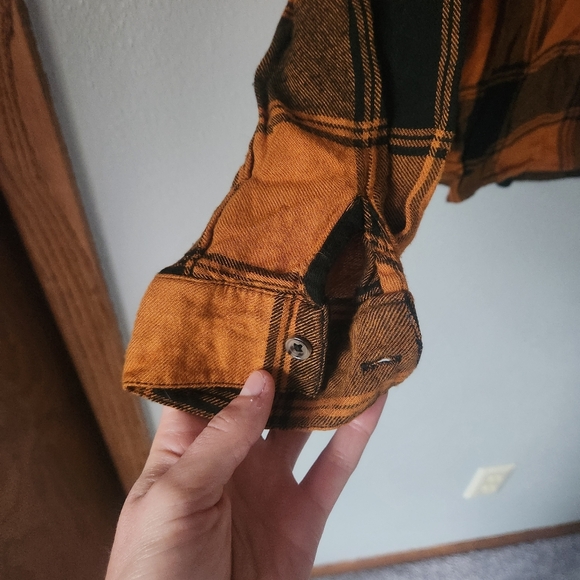 Maurices Women's Orange and Black Plaid Button-Down Shirt - Picture 4 of 10